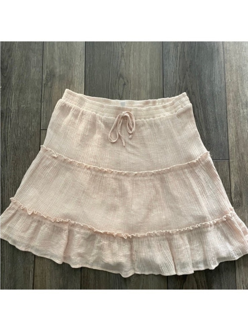 Love Tree Women’s Light Peach Color Tiered Ruffle Mini Skirt L